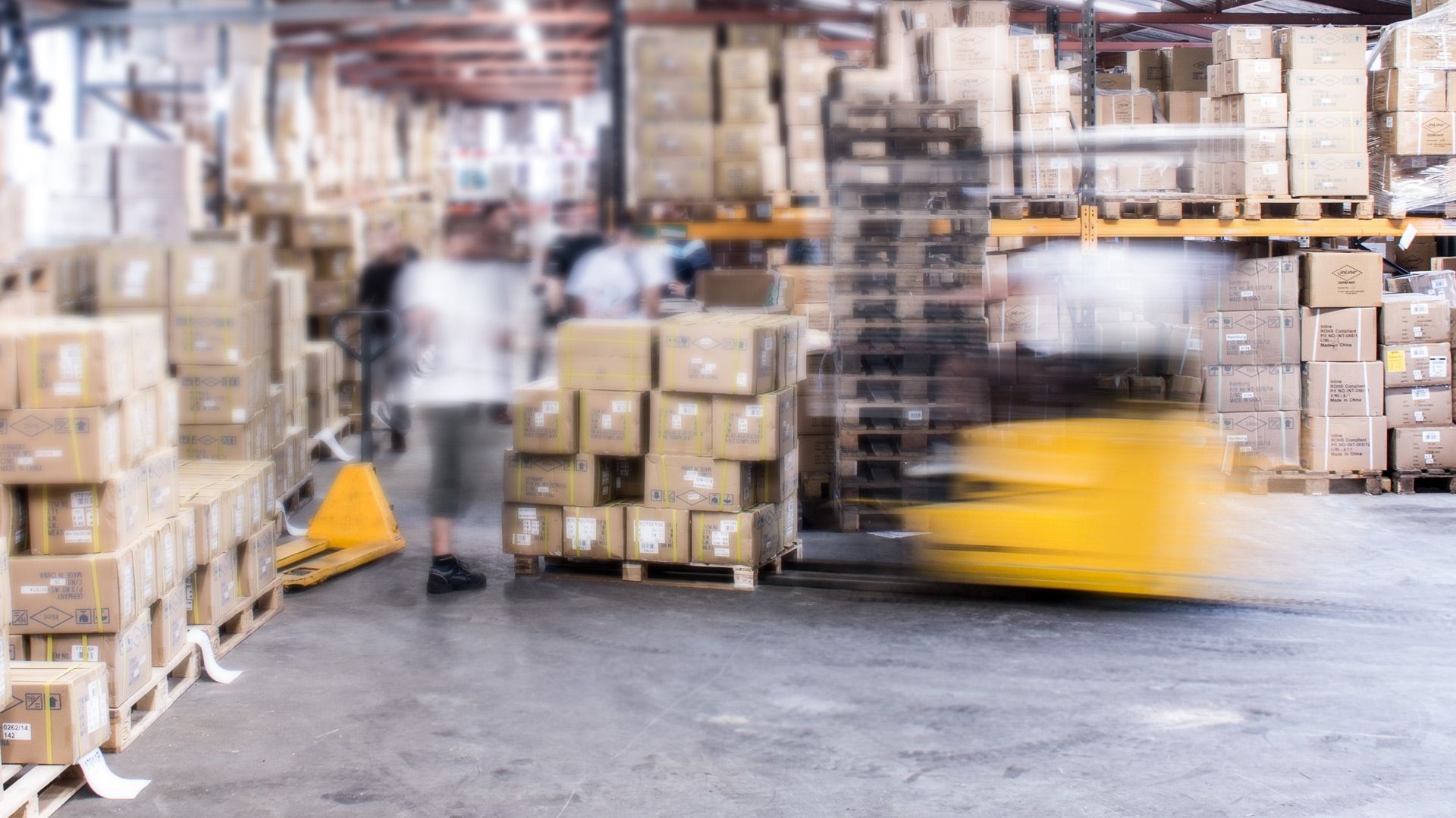 INTOS ELECTRONIC AG – sklad a logistika